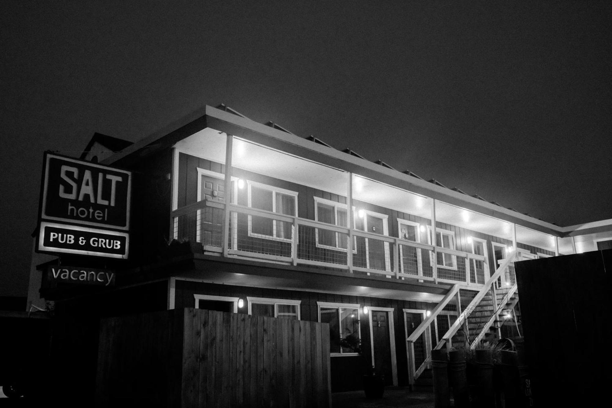 Salt & Pub Hotel