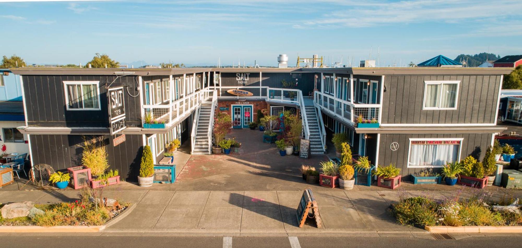 Salt & Pub Ilwaco